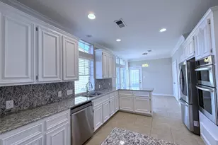 1963 Peden St, Houston, TX 77019 - Photo 17