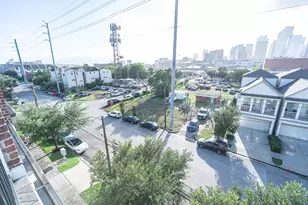 1027 St Charles St, Houston, TX 77003 - Photo 25