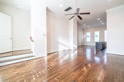 1027 Saint Charles Street, Houston, TX 77003 - Photo 9