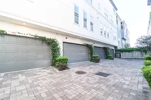 1027 St Charles St, Houston, TX 77003 - Photo 27