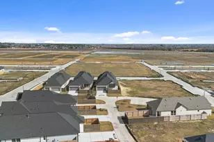 12011 Canal Vw Blvd, Mont Belvieu, TX 77523 - Photo 7