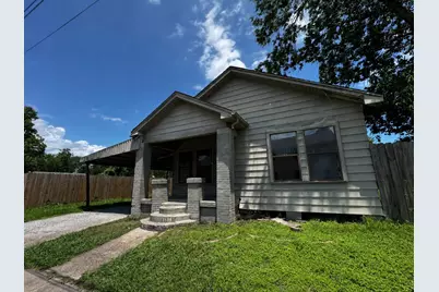 720 Yupon Street, Baytown, TX 77520 - Photo 1