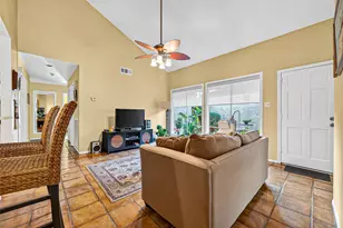 11042 Bellbrook Dr, Houston, TX 77096 - Photo 9