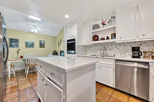 11042 Bellbrook Dr, Houston, TX 77096 - Photo 11