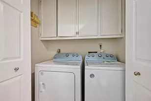 11042 Bellbrook Dr, Houston, TX 77096 - Photo 17