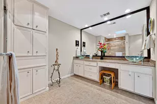 11042 Bellbrook Dr, Houston, TX 77096 - Photo 13