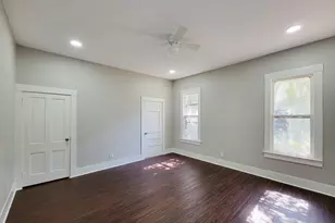 304 N Walnut Ave, Eagle Lake, TX 77434 - Photo 9