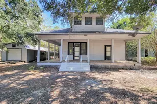 304 N Walnut Ave, Eagle Lake, TX 77434 - Photo 1