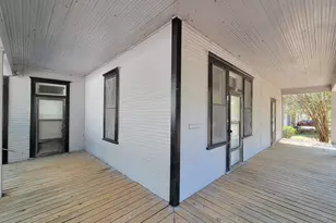 304 N Walnut Ave, Eagle Lake, TX 77434 - Photo 5