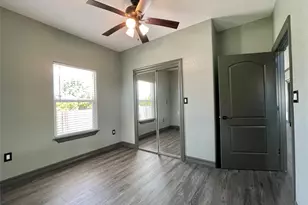 517 S Avenue G, Freeport, TX 77541 - Photo 19