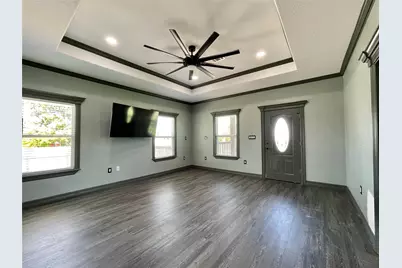 517 S Avenue G, Freeport, TX 77541 - Photo 3