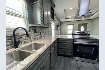 517 S Avenue G, Freeport, TX 77541 - Photo 9