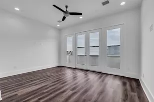 2716 Baldwin St, Houston, TX 77006 - Photo 23