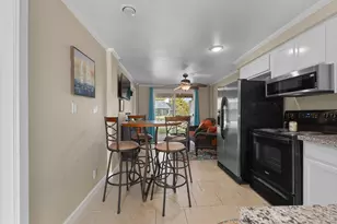 66 Tarpon St, Bayou Vista, TX 77563 - Photo 3