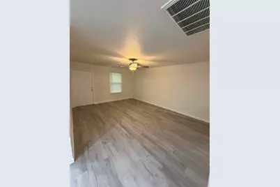 2017 Worms Street, Houston, TX 77020 - Photo 5