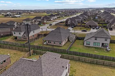 7111 Hillside Avenue, Mont Belvieu, TX 77523 - Photo 49