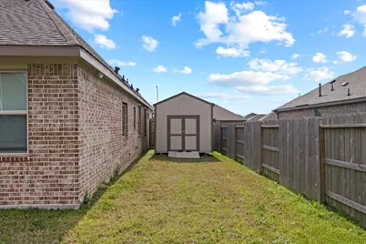 7111 Hillside Avenue, Baytown, TX 77523 - Photo 39