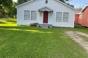 704 15th Ave N, Texas City, TX 77590 - Photo 1