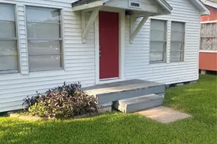 704 15th Ave N, Texas City, TX 77590 - Photo 3
