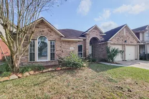 8410 Major Blizzard Dr, Houston, TX 77089 - Photo 3