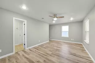 10242 Bridgeland Ln, Houston, TX 77041 - Photo 23