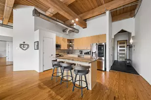 2400 Mechanic St, Galveston, TX 77550 - Photo 9