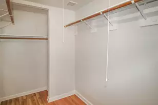 10534 Huntington Wood Dr, Houston, TX 77099 - Photo 17