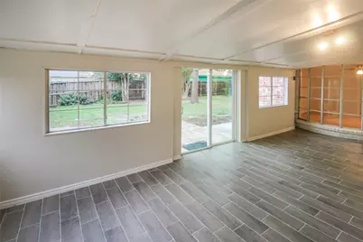 10534 Huntington Wood Drive, Houston, TX 77099 - Photo 11