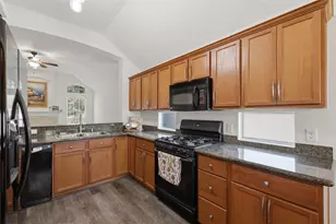 3907 Bridgeberry Ct, College Station, TX 77845 - Photo 5