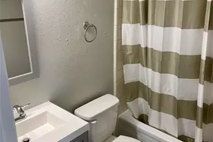 11003 Panicum Ct, Houston, TX 77086 - Photo 9