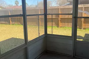 10822 Langdon Ln, Houston, TX 77072 - Photo 7