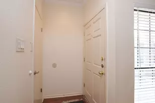 2001 Bering Dr, Houston, TX 77057 - Photo 3