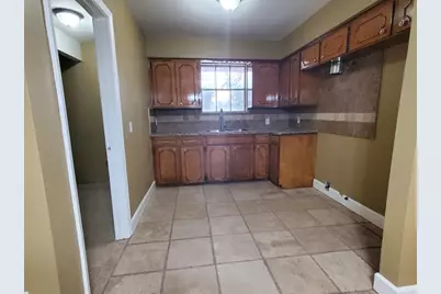 8507 Lorna Street, Houston, TX 77037 - Photo 5