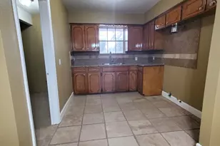 8507 Lorna St, Houston, TX 77037 - Photo 5
