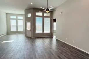 2502 Shallow Lake Dr, Rosharon, TX 77583 - Photo 7