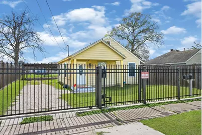 7330 Dallas Street, Houston, TX 77011 - Photo 1