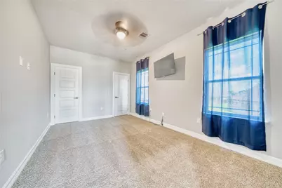 13510 Fallbrook Circle, Mont Belvieu, TX 77535 - Photo 33