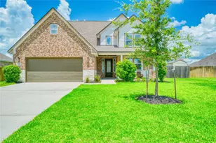 13510 Fallbrook Cir, Mont Belvieu, TX 77535 - Photo 5