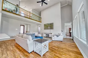 13510 Fallbrook Cir, Mont Belvieu, TX 77535 - Photo 9