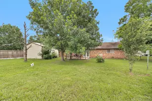 208 Gerald St, Willis, TX 77378 - Photo 35