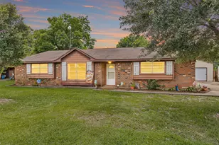 208 Gerald St, Willis, TX 77378 - Photo 3