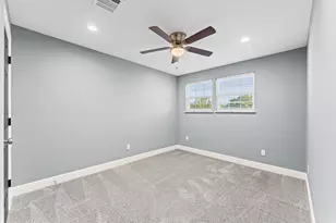 7318 Avenue J, Houston, TX 77011 - Photo 17