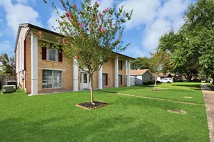 10602 Sagebriar Dr, Houston, TX 77089 - Photo 5