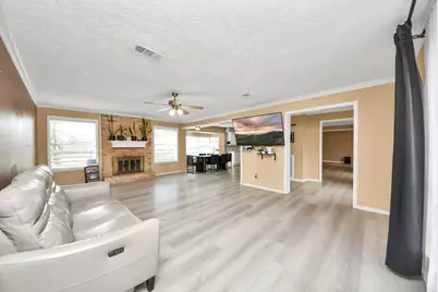 10602 Sagebriar Drive, Houston, TX 77089 - Photo 7