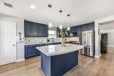 7015 Falling Cherry Place, Houston, TX 77049 - Photo 11