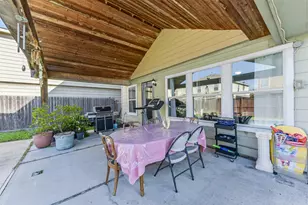 7015 Falling Cherry Pl, Houston, TX 77049 - Photo 39