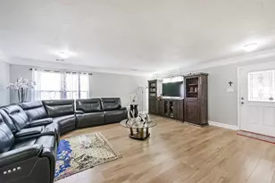 7015 Falling Cherry Pl, Houston, TX 77049 - Photo 7