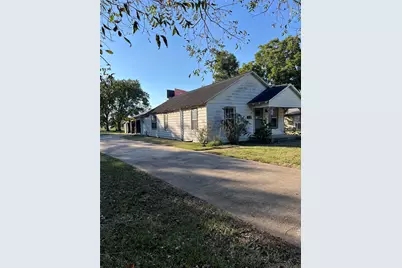 615 N Fourth St, Ganado, TX 77962 - Photo 1