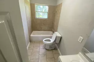 5414 Northridge Dr, Houston, TX 77033 - Photo 11