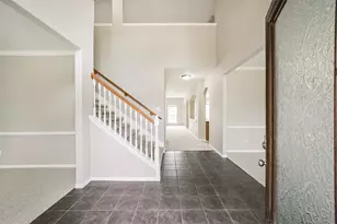 2705 Haleys Comet Ct, Deer Park, TX 77536 - Photo 3